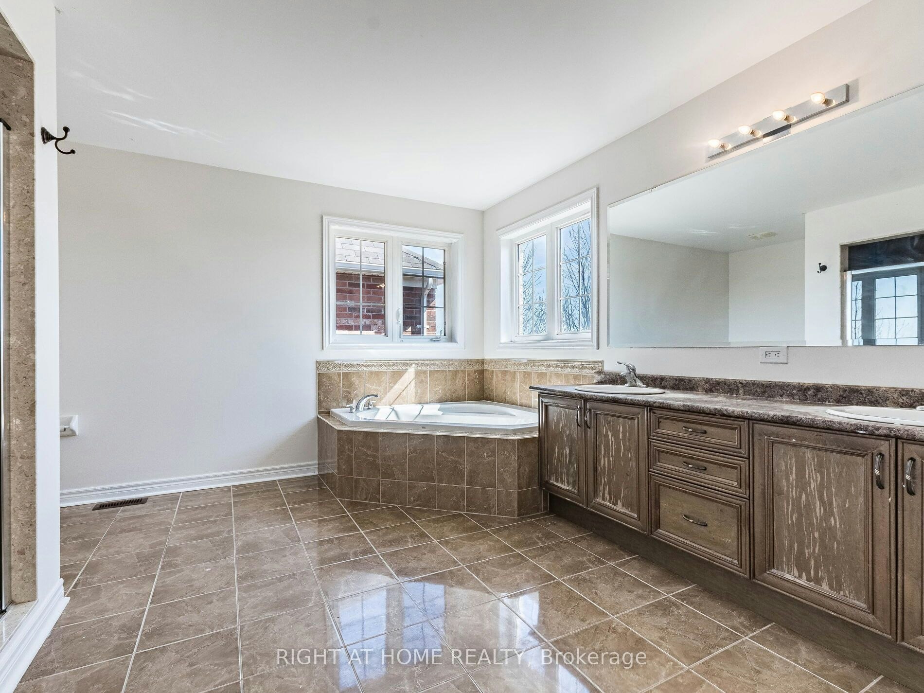 5441 Valhalla Crescent, Mississauga, ON, L5M 0K5 - 28