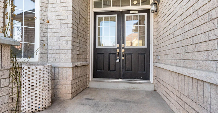 5441 Valhalla Crescent, Mississauga, ON, L5M 0K5 - 2