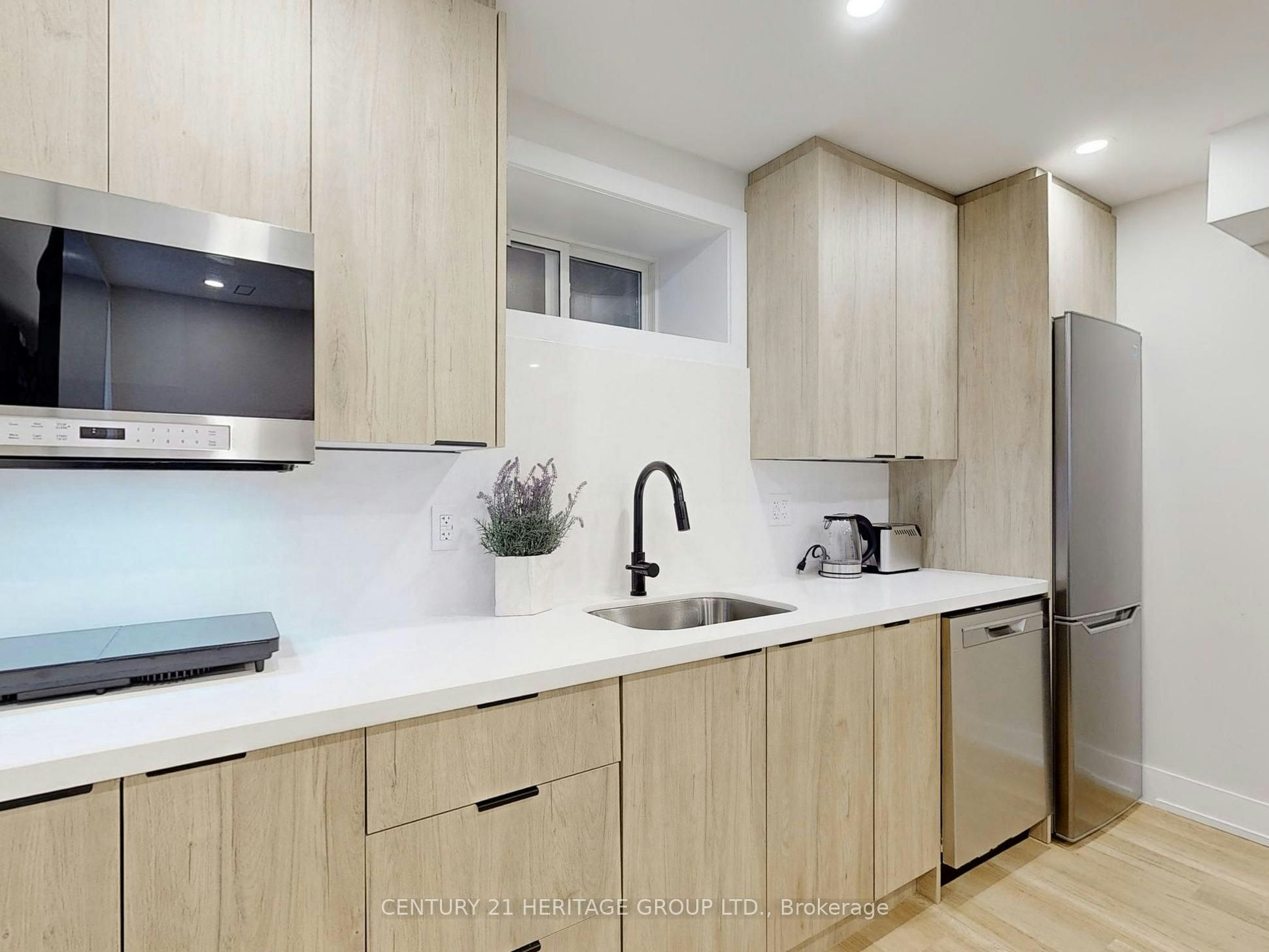 Lower Unit-30 Struthers Street, Toronto, ON, M8V 1Y1 - 5