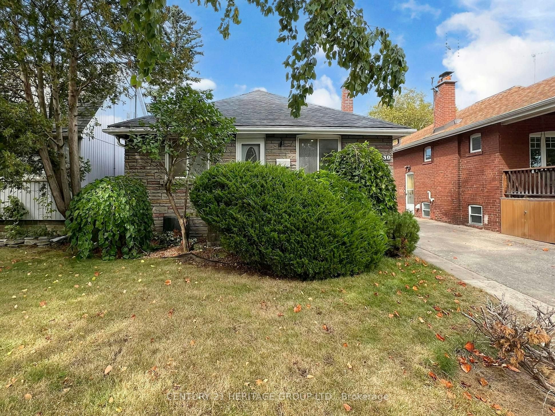 Lower Unit-30 Struthers Street, Toronto, ON, M8V 1Y1