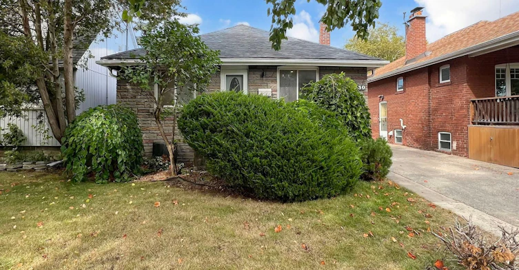 Lower Unit-30 Struthers Street, Toronto, ON, M8V 1Y1