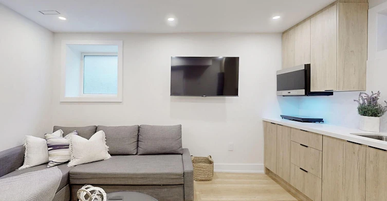 Lower Unit-30 Struthers Street, Toronto, ON, M8V 1Y1 - 4