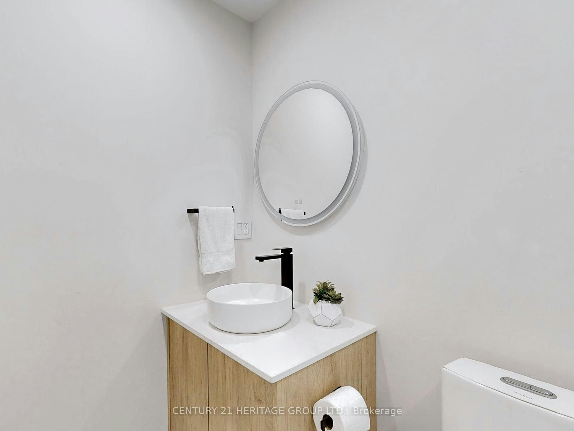 Lower Unit-30 Struthers Street, Toronto, ON, M8V 1Y1 - 9