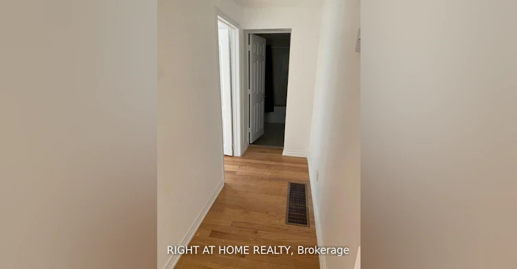 271 Queen Street, Brampton, ON, L6W 2C2 - 9
