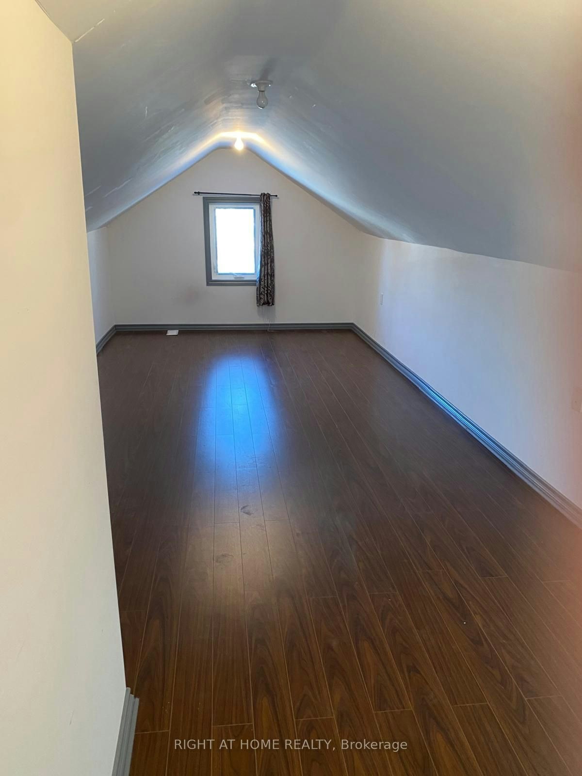 271 Queen Street, Brampton, ON, L6W 2C2 - 14