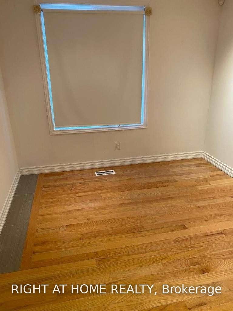 271 Queen Street, Brampton, ON, L6W 2C2 - 8