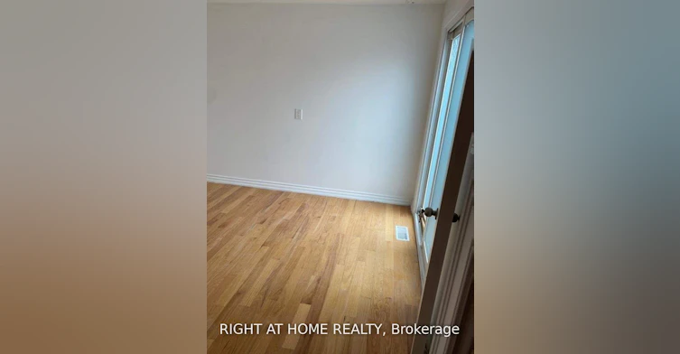 271 Queen Street, Brampton, ON, L6W 2C2 - 11