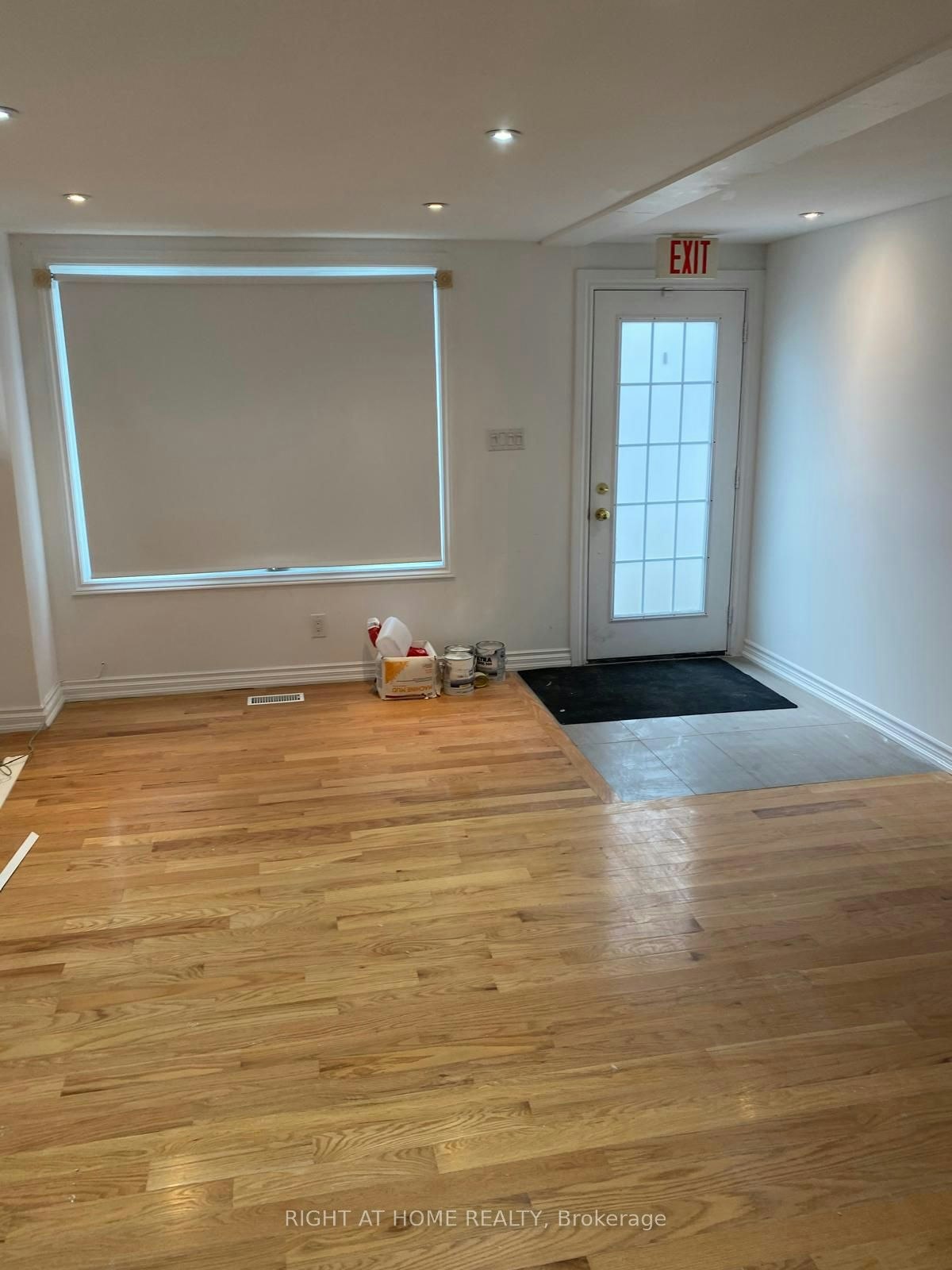 271 Queen Street, Brampton, ON, L6W 2C2 - 4