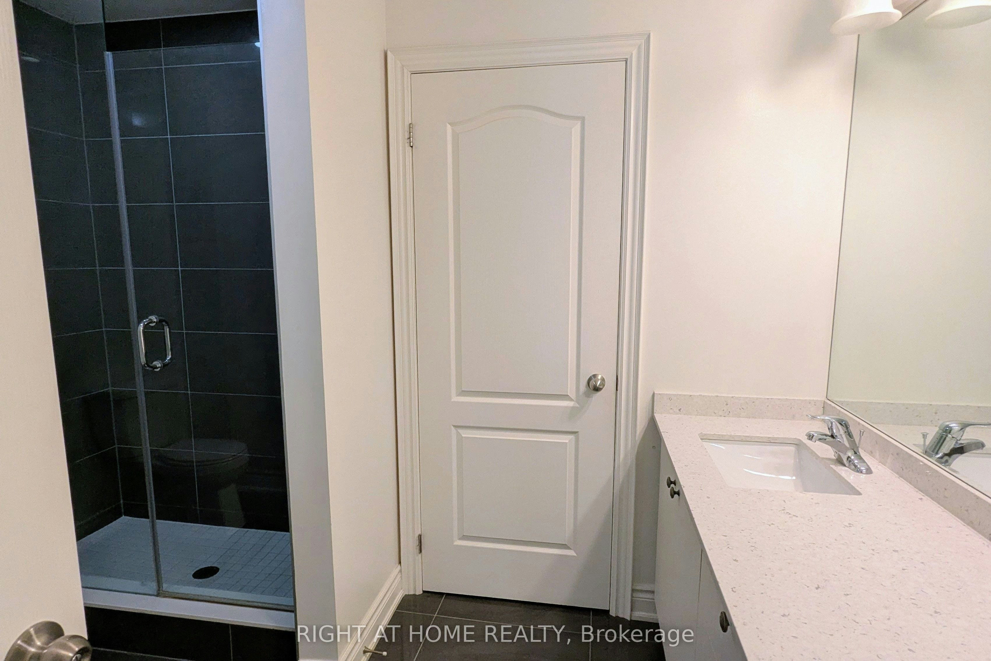 7 Little Britain Crescent, Brampton, ON, L6Y 6A9 - 8
