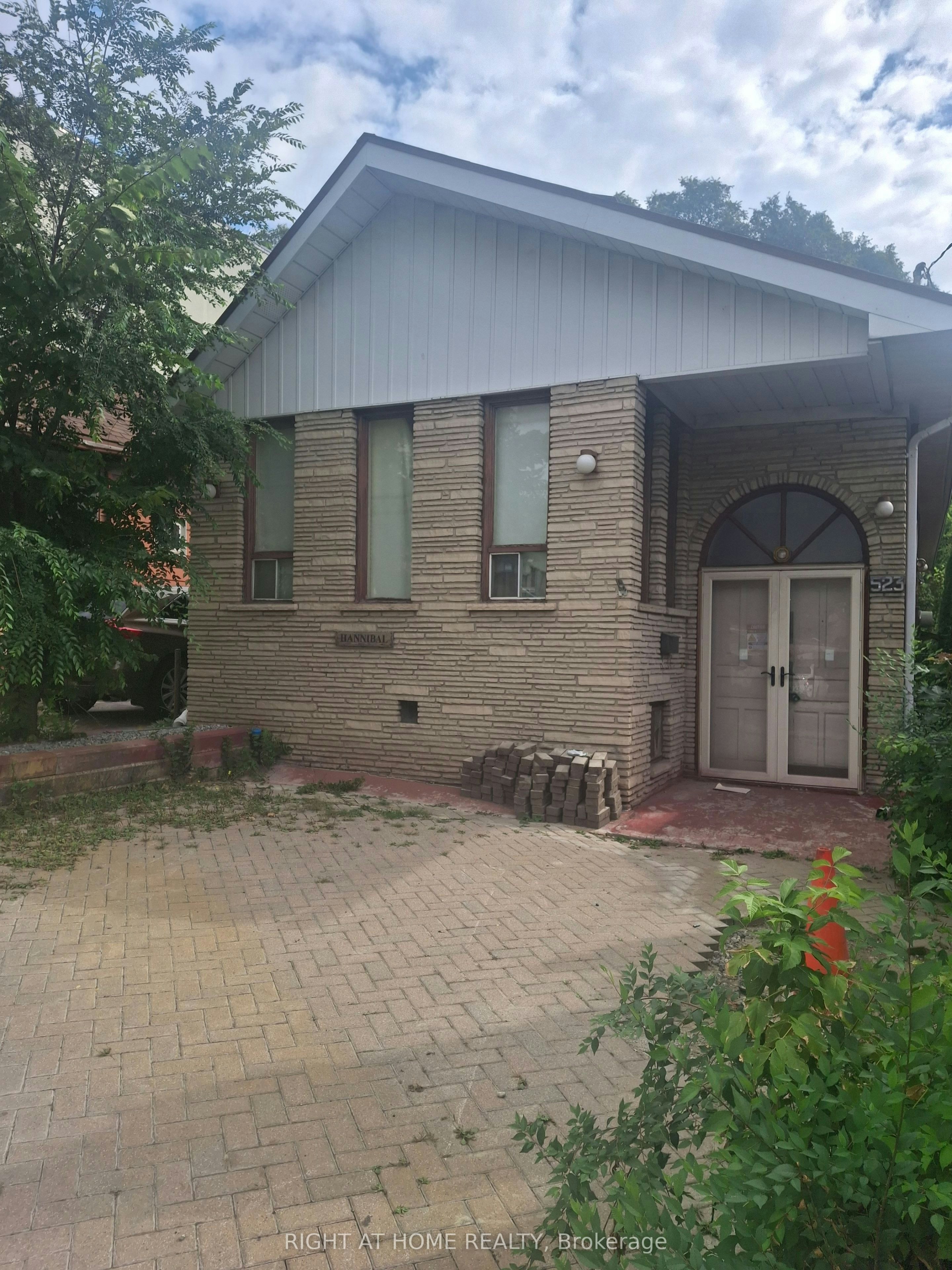523 Caledonia Road, Toronto, ON, M6E 4V3
