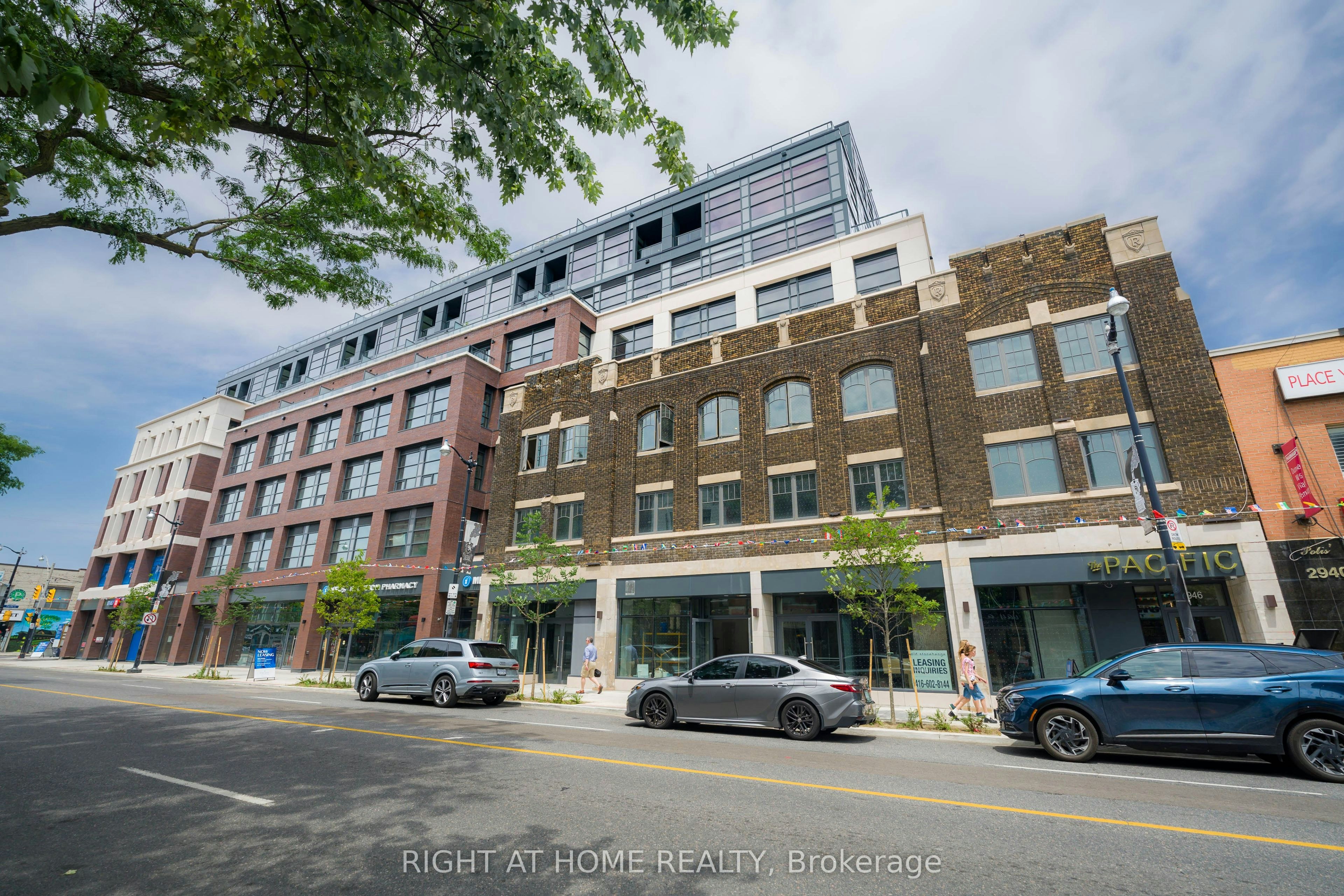 509-2946 Dundas Street W, Toronto, ON, M6P 1Y8