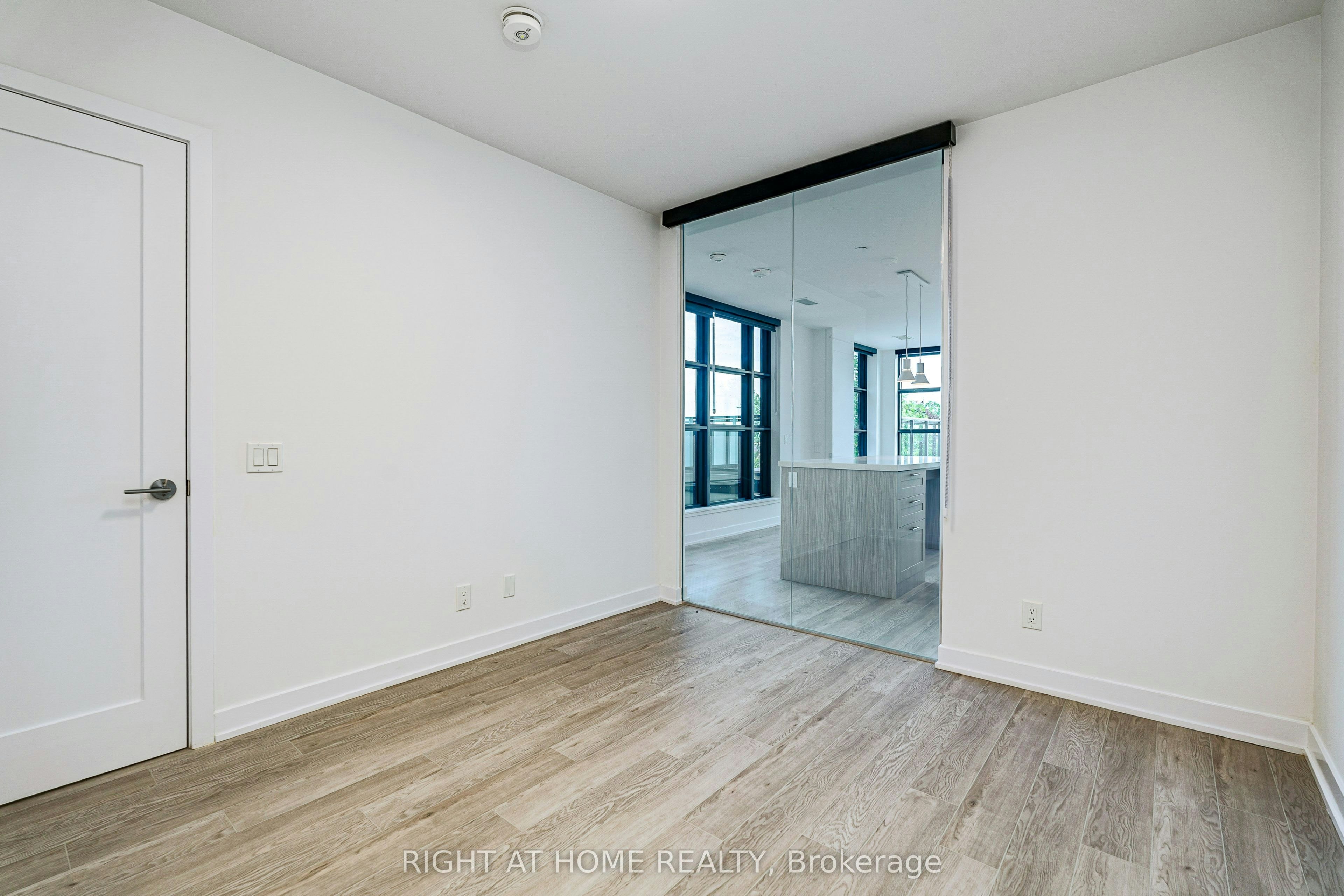 408-2946 Dundas Street W, Toronto, ON, M6P 1Y8 - 12