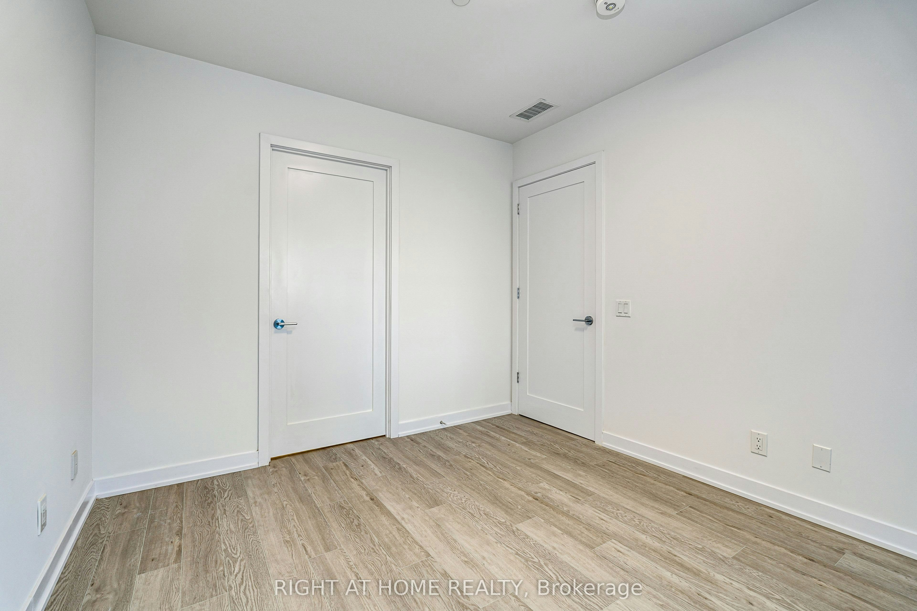 408-2946 Dundas Street W, Toronto, ON, M6P 1Y8 - 13