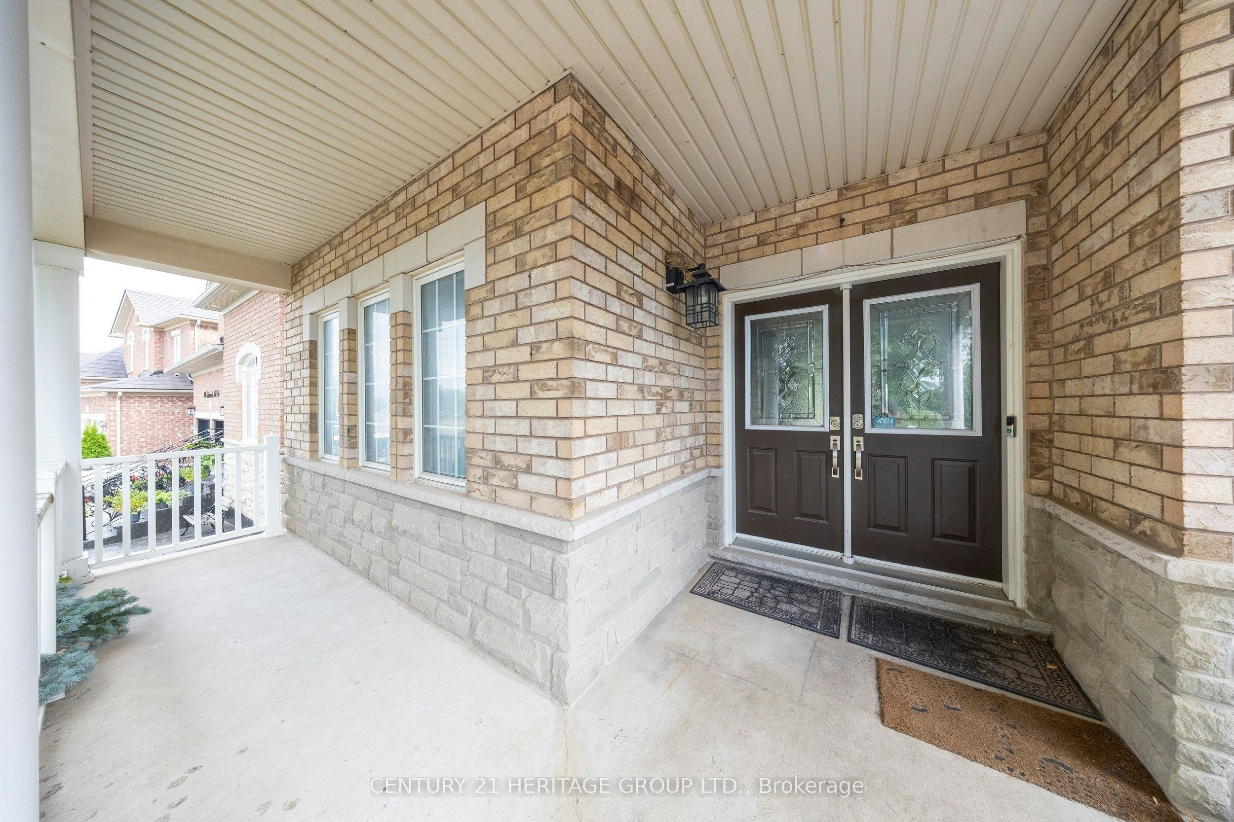 Main & 2nd-92 Edenbrook Hill Drive, Brampton, ON, L7A 2N7 - 2
