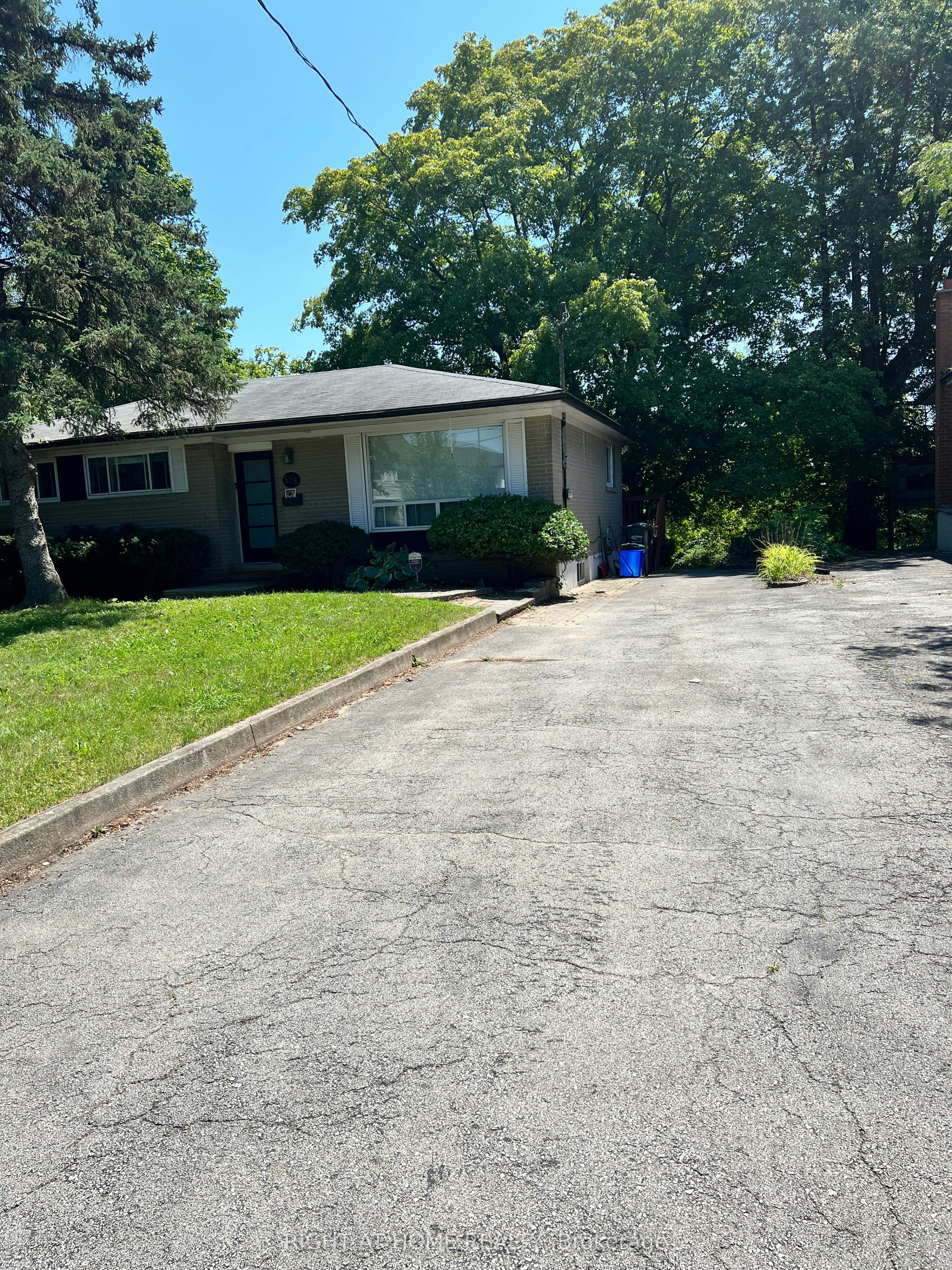Upper-508 Stafford Drive, Oakville, ON, L6L 4M5
