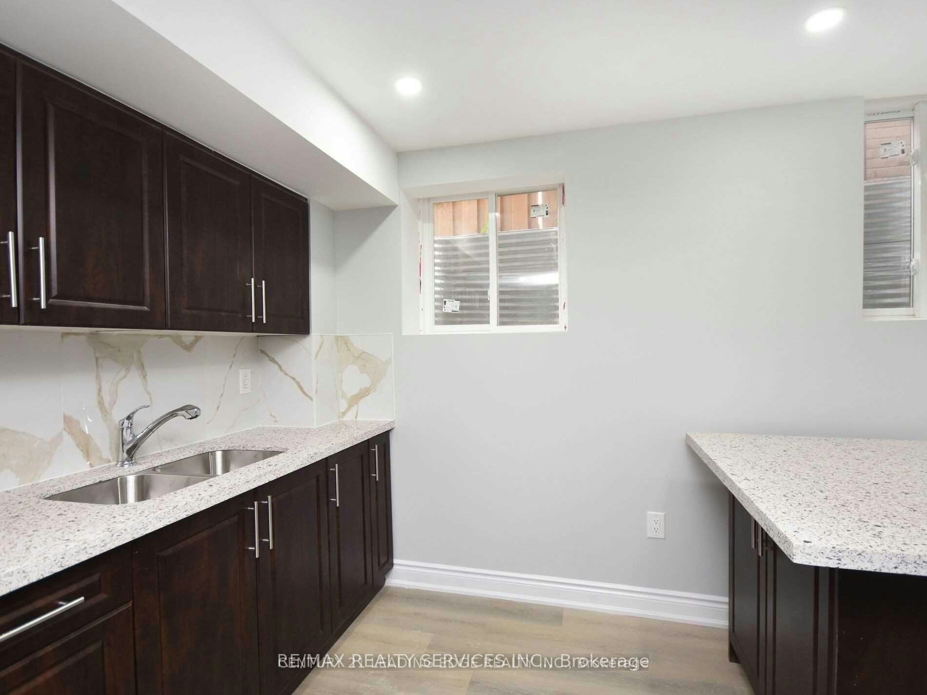 13 Frampton Road, Brampton, ON, L7A 4E1 - 4