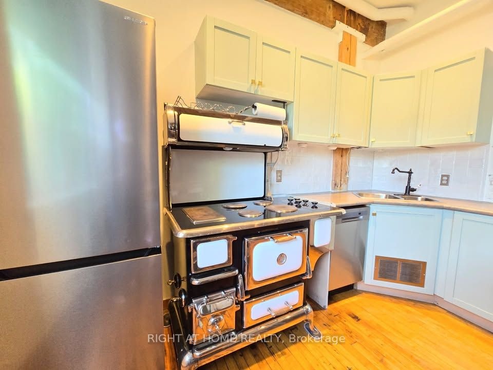 12-121 Prescott Avenue, Toronto, ON, M6N 3G8 - 5