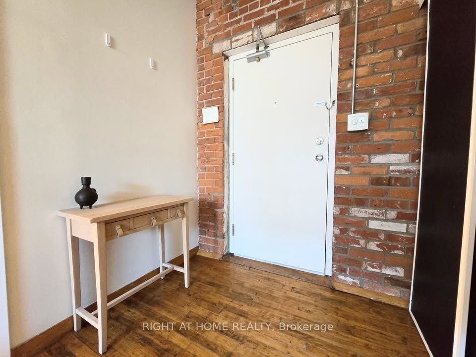 12-121 Prescott Avenue, Toronto, ON, M6N 3G8 - 2