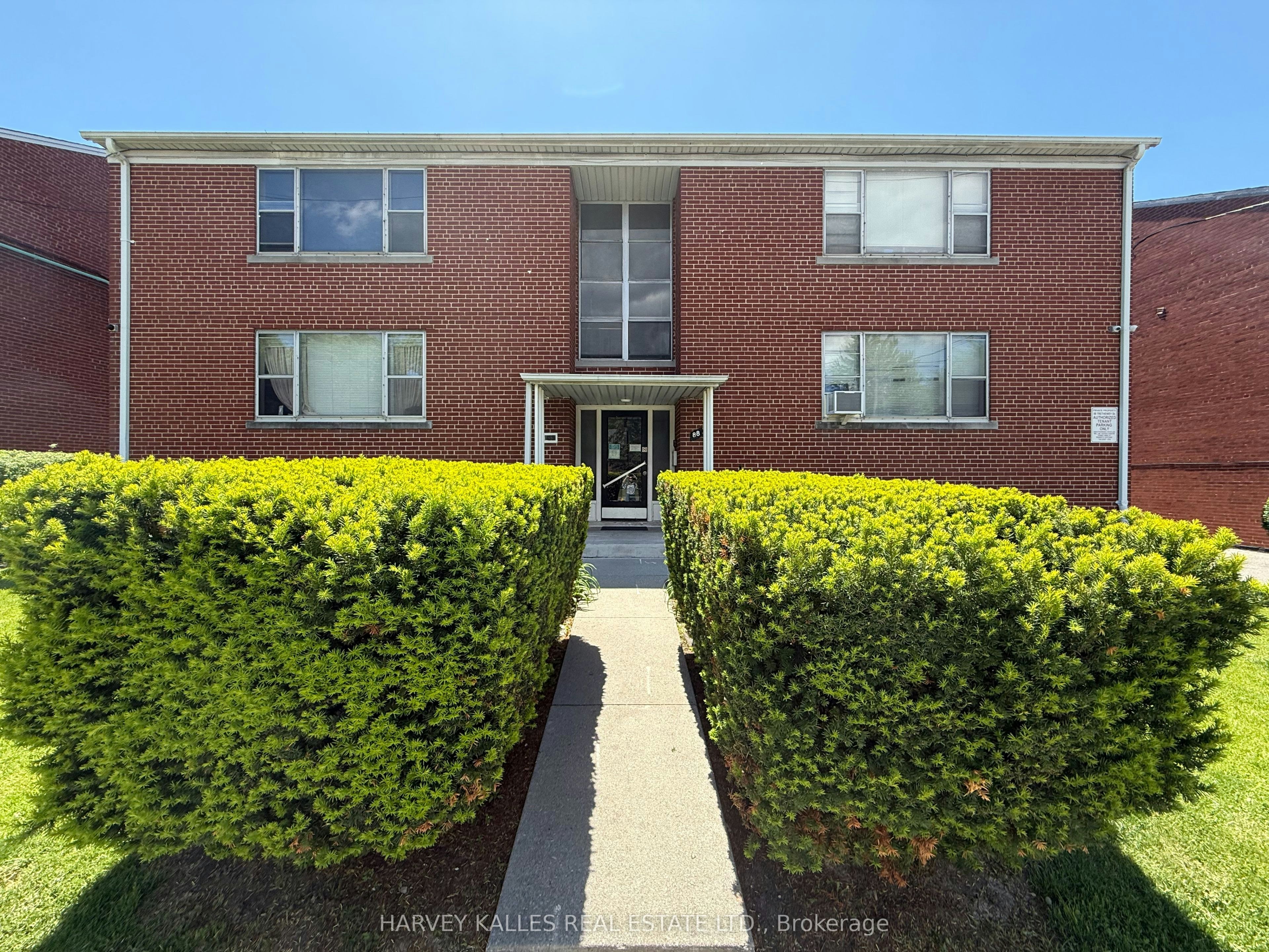 6-88 Trethewey Drive, Toronto, ON, M6M 4B4