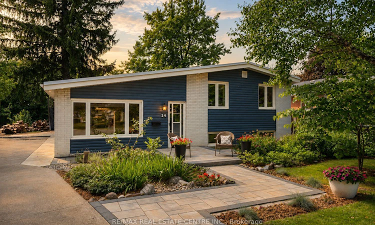 14 Lawrence Crescent