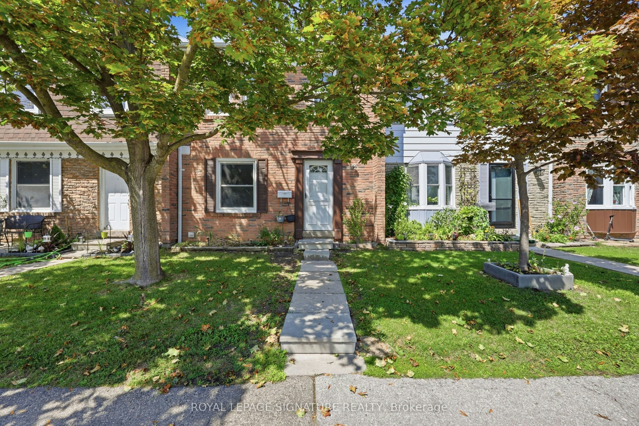 94-1020 Central Park Drive, Brampton, ON, L6S 3J5