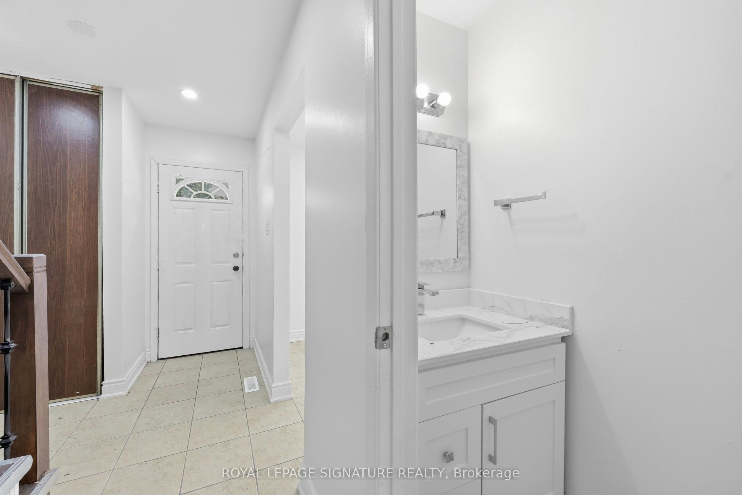 94-1020 Central Park Drive, Brampton, ON, L6S 3J5 - 7