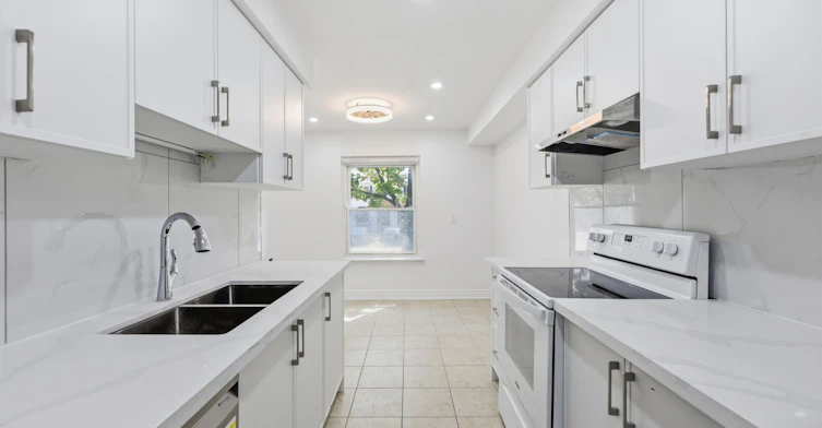 94-1020 Central Park Drive, Brampton, ON, L6S 3J5 - 10