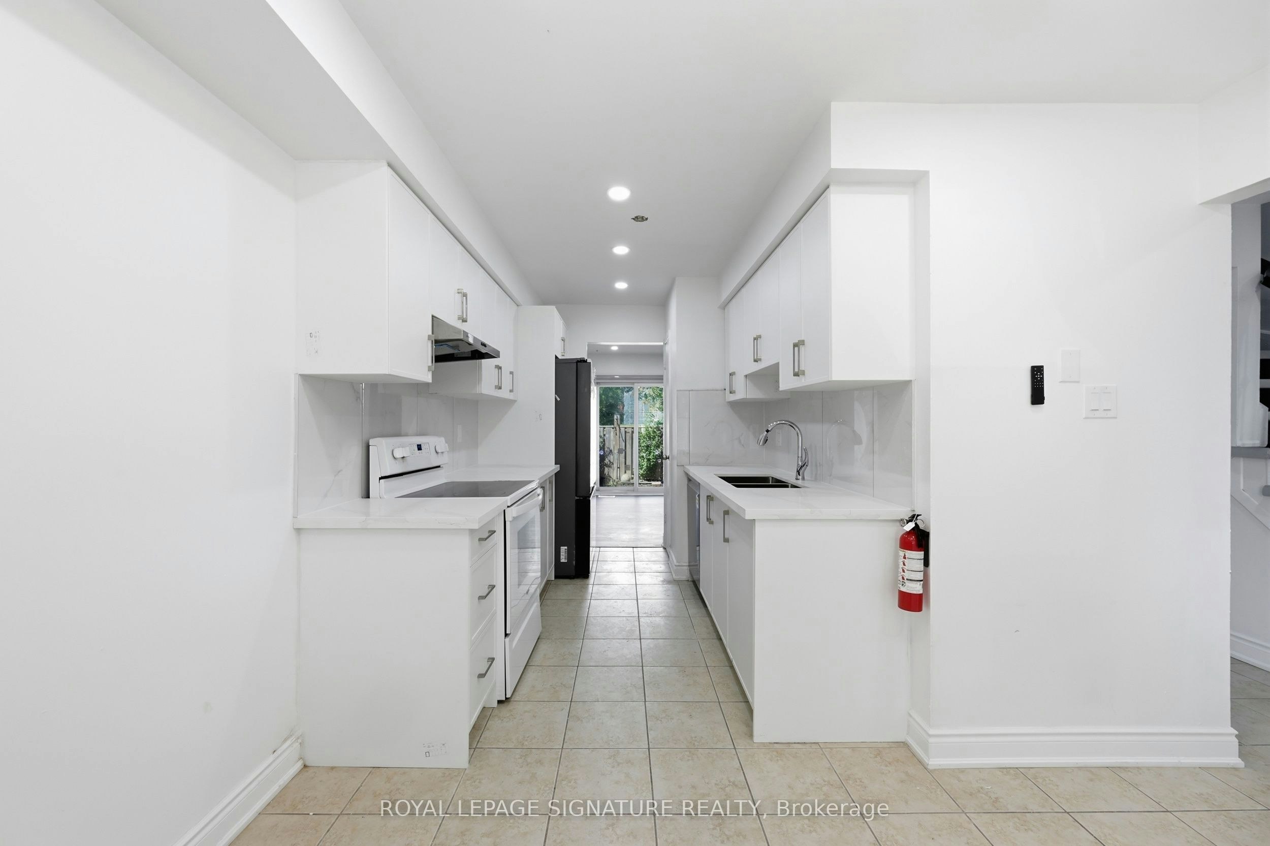 94-1020 Central Park Drive, Brampton, ON, L6S 3J5 - 9