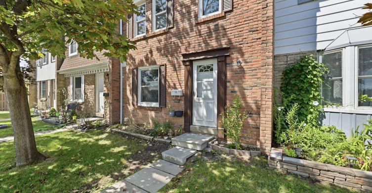 94-1020 Central Park Drive, Brampton, ON, L6S 3J5 - 4