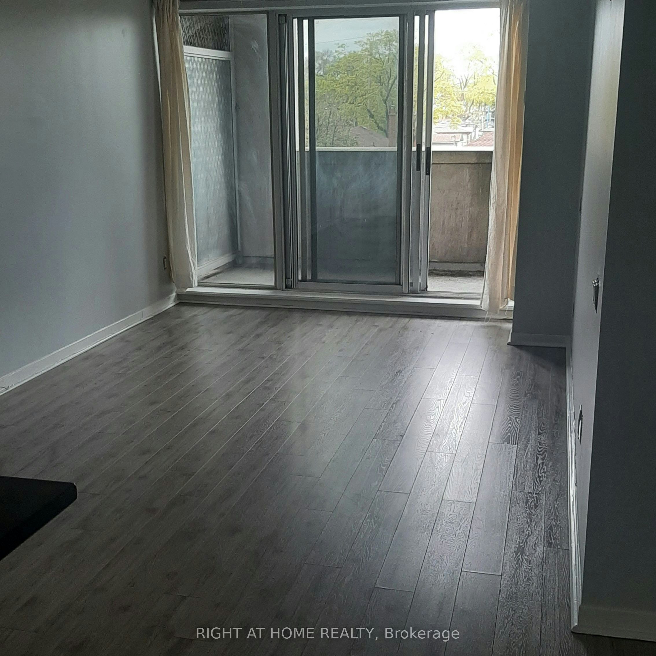 1040 The Queensway N/A, Toronto, ON, M8Z 0A7 - 6