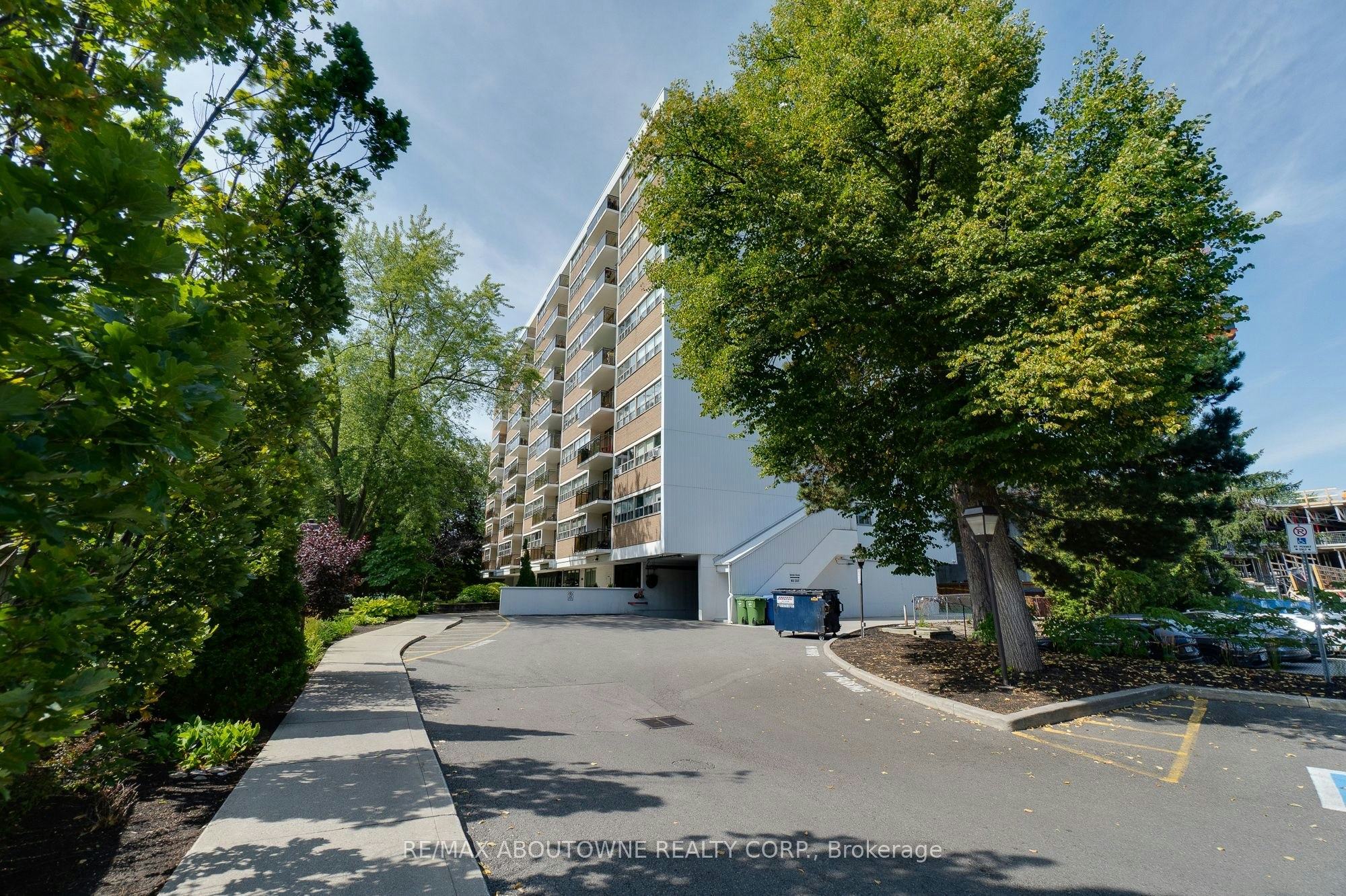 507-212 Kerr Street, Oakville, ON, L6K 3B1