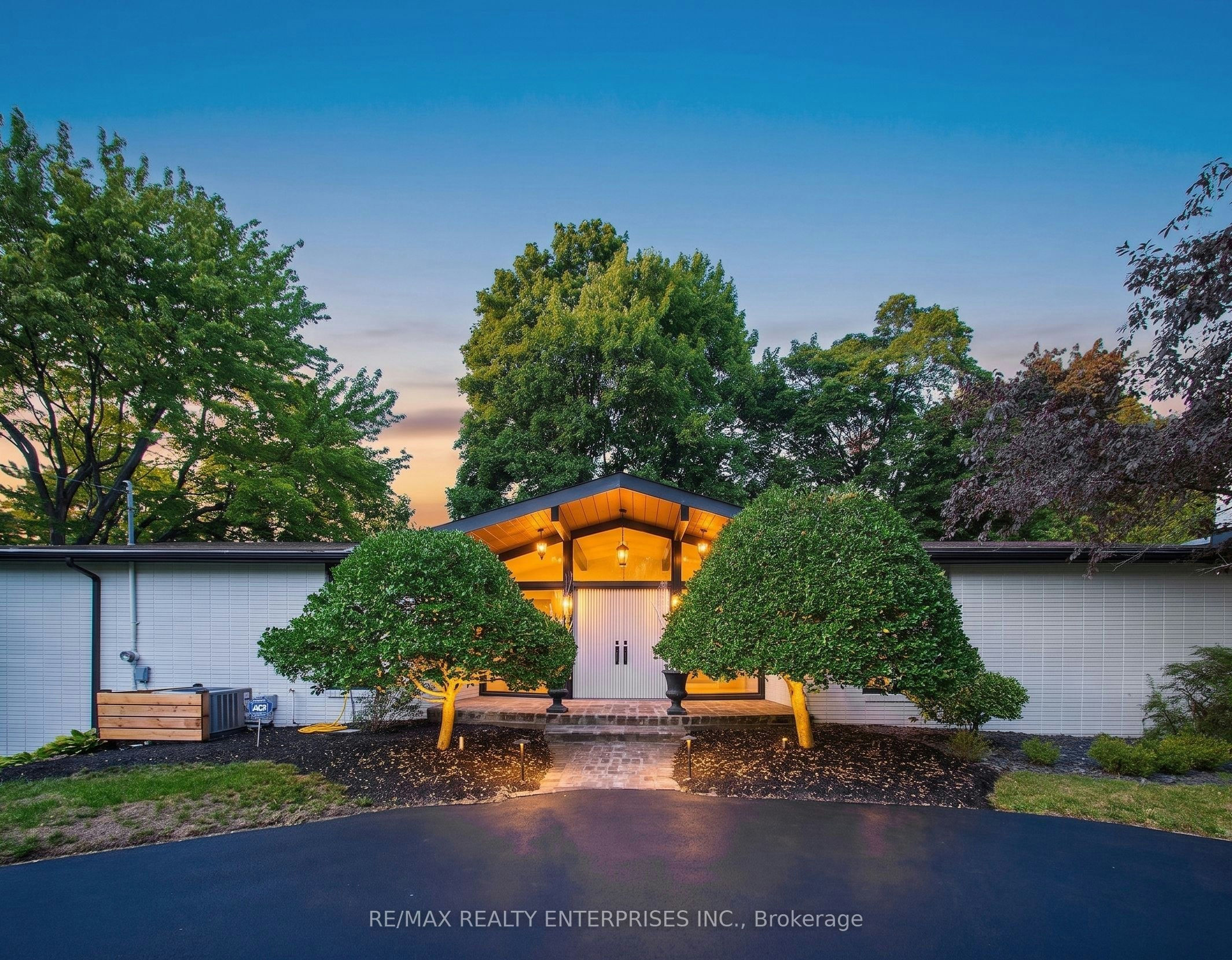 625 Sir Richards Road, Mississauga, ON, L5C 1A3