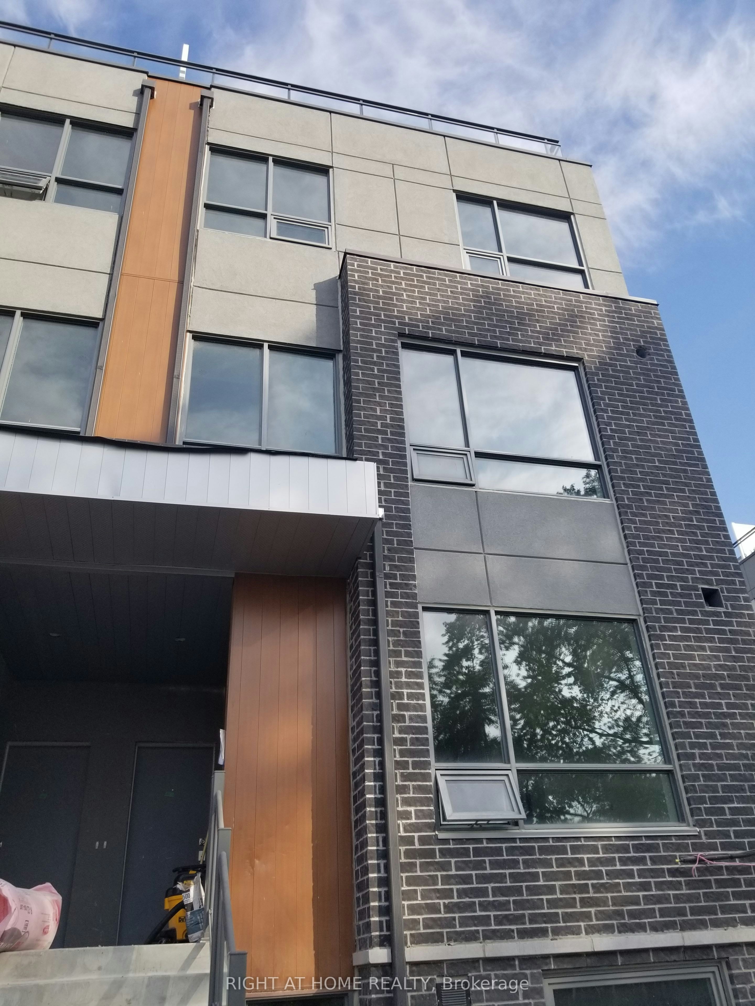 3-650 Atwater Avenue, Mississauga, ON, L5G 0B6
