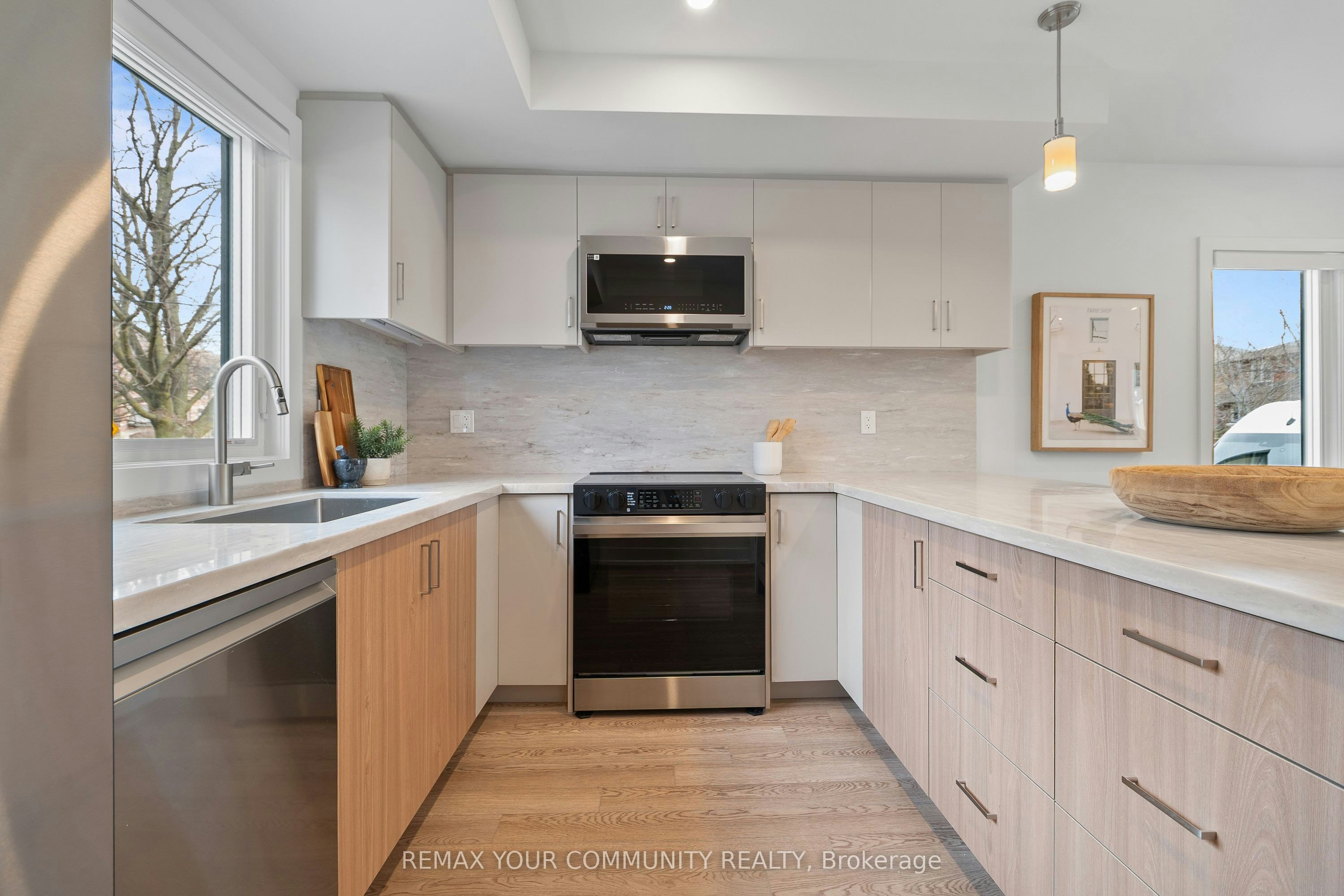 2-34 Poplar Avenue, Toronto, ON, M9B 3R4 - 8