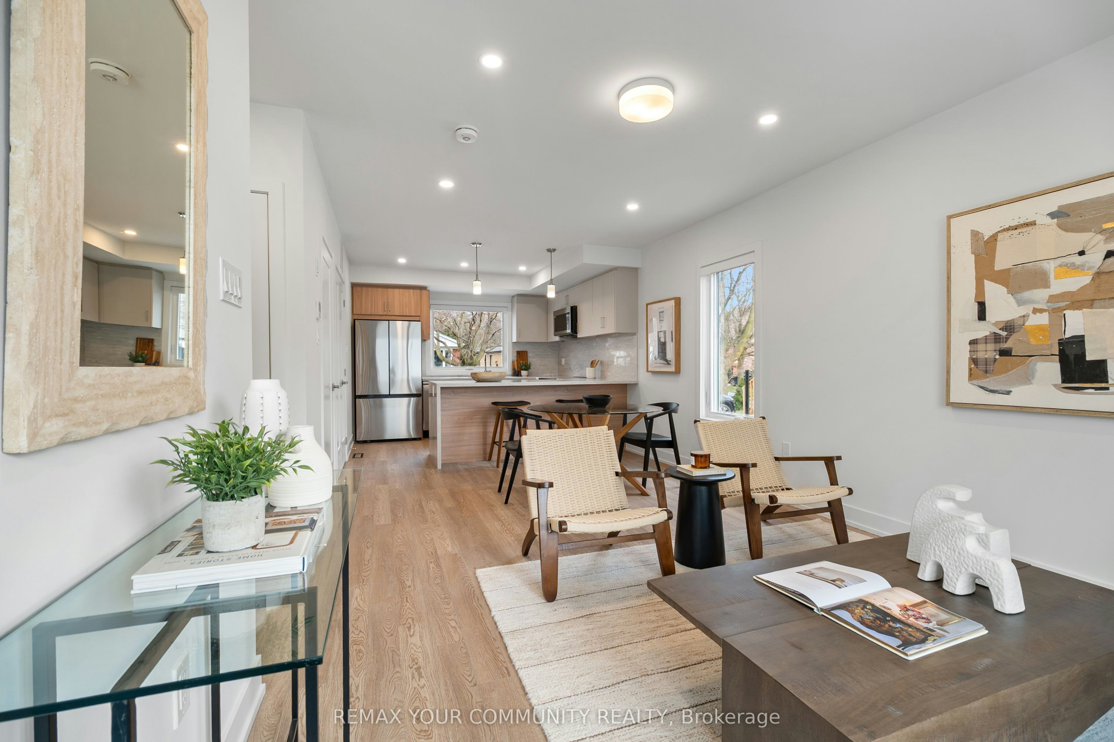 2-34 Poplar Avenue, Toronto, ON, M9B 3R4