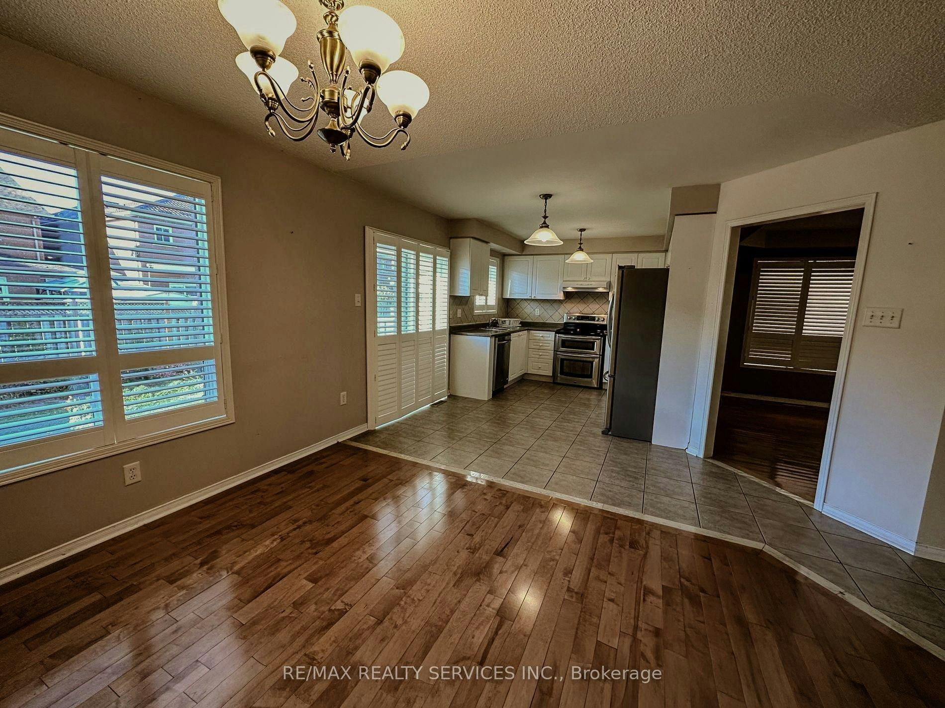 41 Sandyshores Drive, Brampton, ON, L6R 2H2 - 5