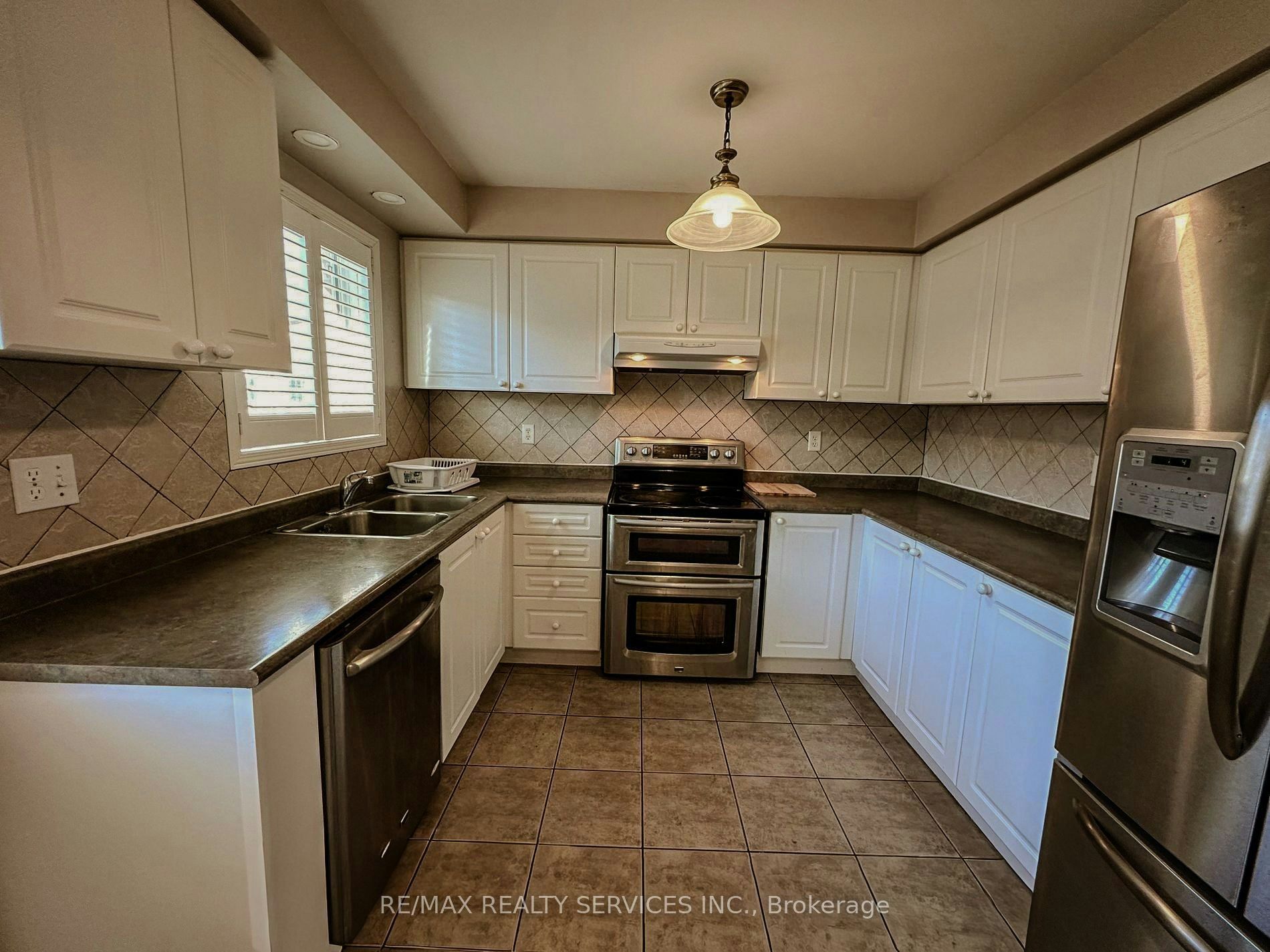 41 Sandyshores Drive, Brampton, ON, L6R 2H2 - 3
