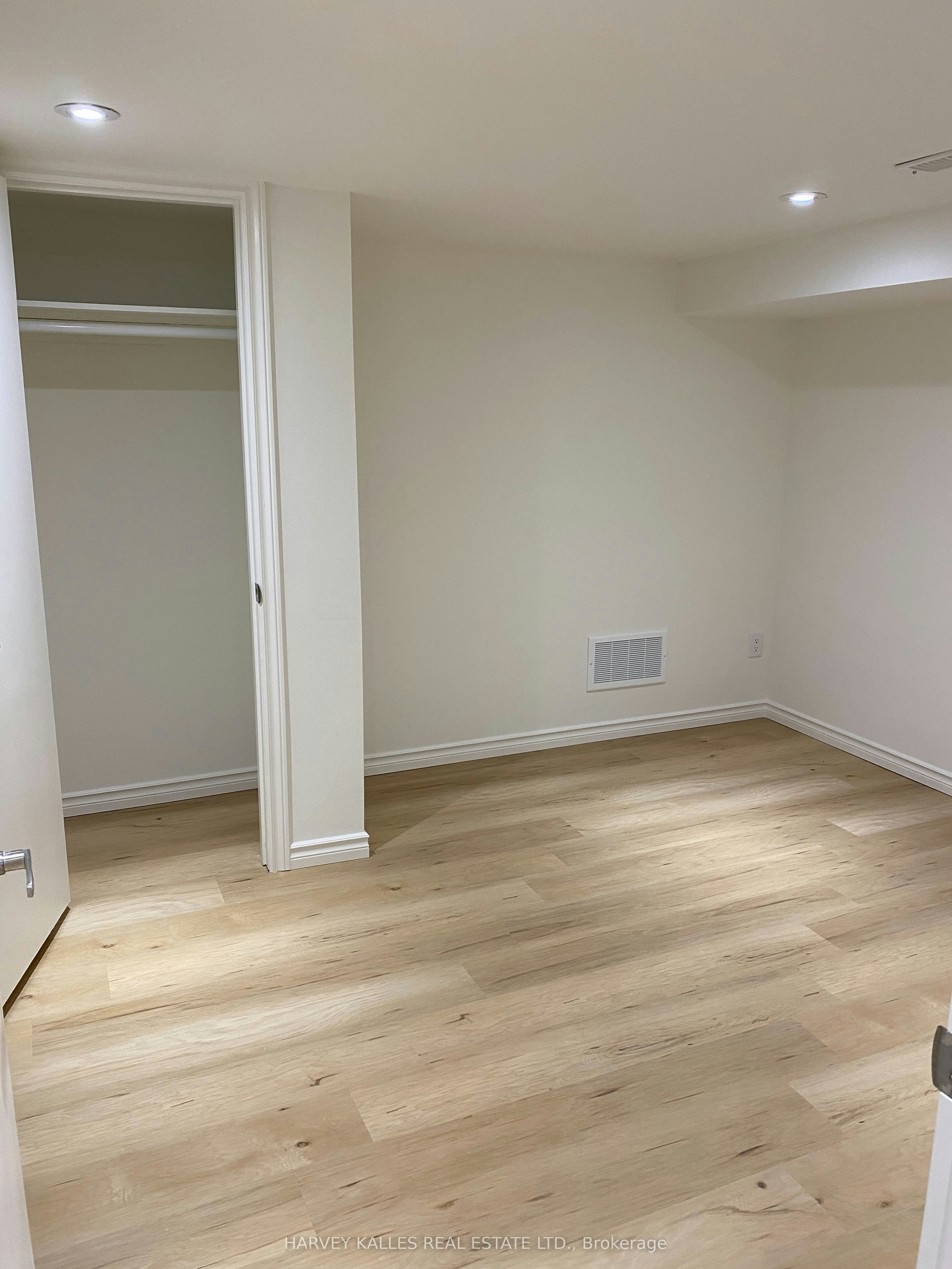 Lower-47 Stayner Avenue, Toronto, ON, M6B 1N5 - 7