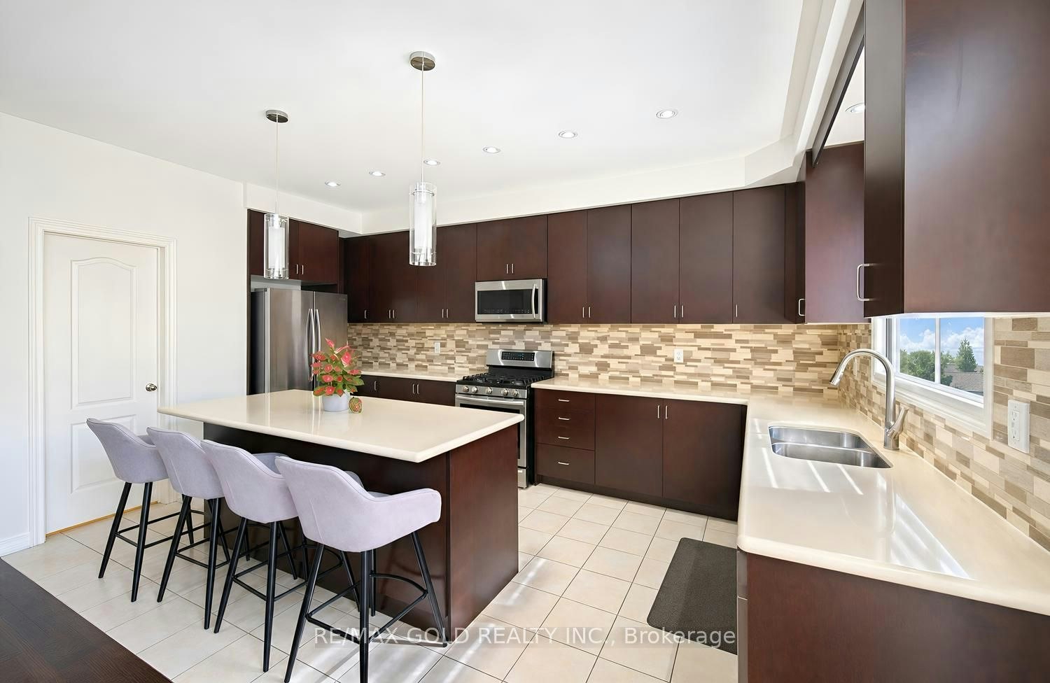 116 Lesabre Crescent, Brampton, ON, L6P 0W4 - 8