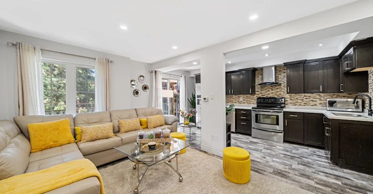 94-6950 Tenth Line W, Mississauga, ON, L5N 6Y1 - 8