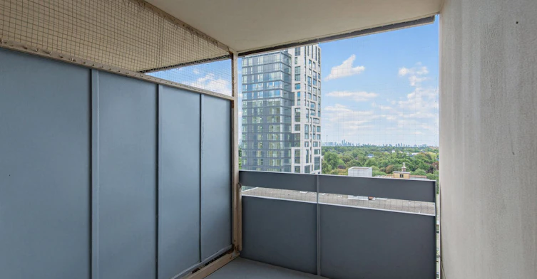 1201-141 Lyon Court, Toronto, ON, M6B 3H2 - 22
