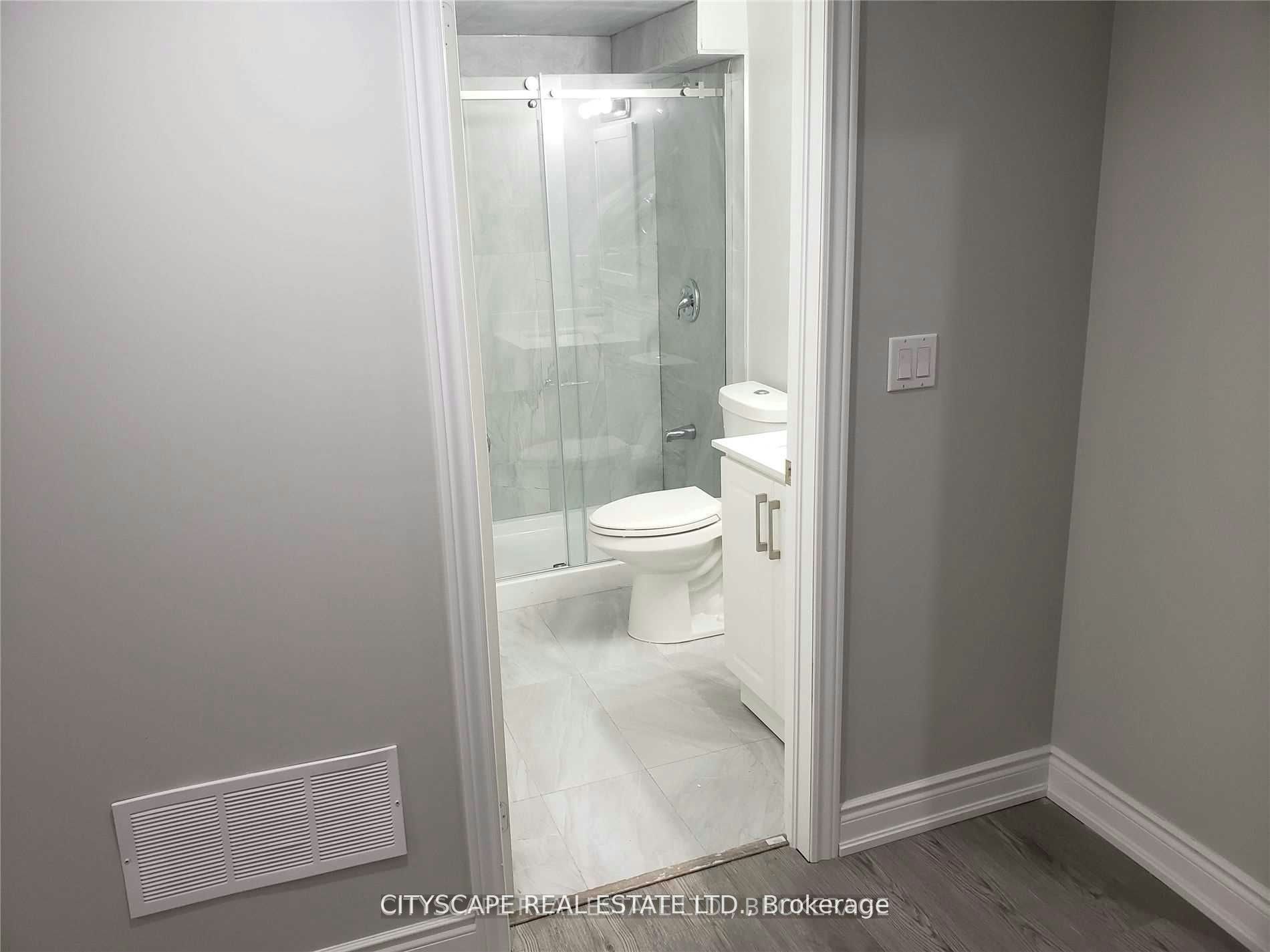 Bsmt-4375 Trail Blazer Way, Mississauga, ON, L5R 0C5 - 11