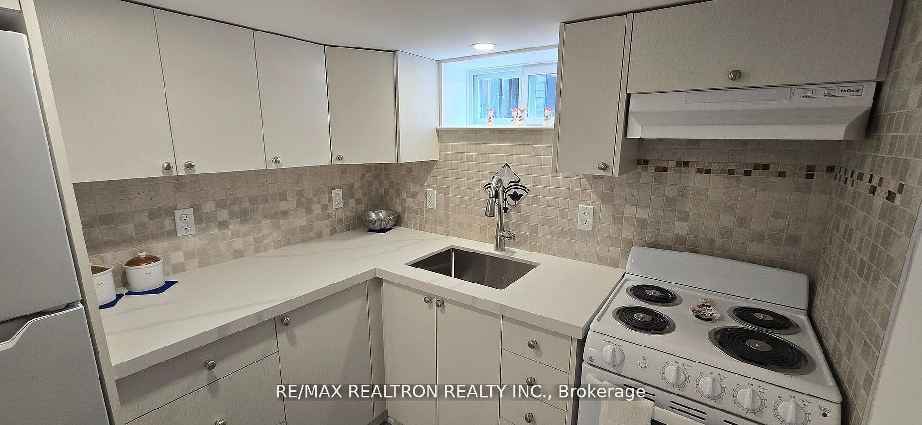 Basement-209 Saint Lucie Drive, Toronto, ON, M9M 1T4 - 5