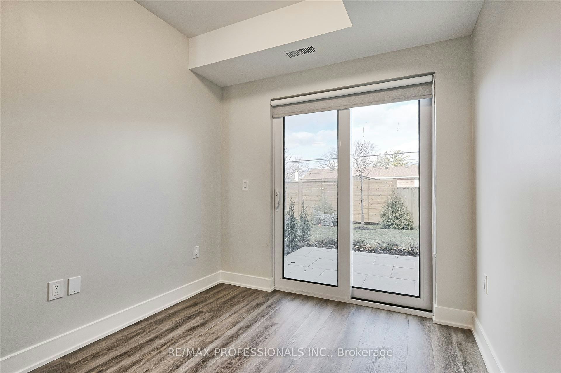 113-62 Dixfield Drive, Toronto, ON, M9C 3W1 - 11
