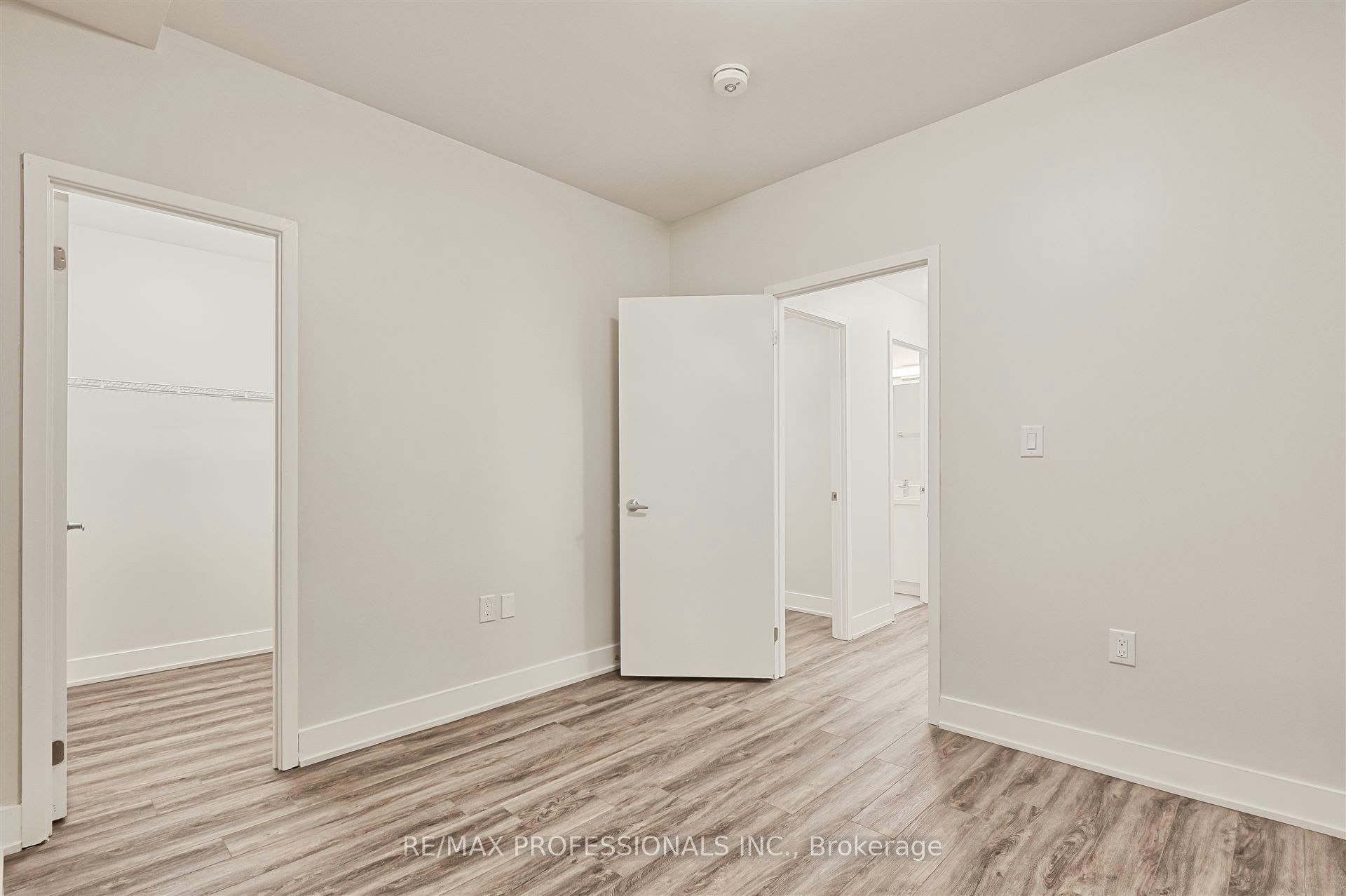 124-62 Dixfield Drive, Toronto, ON, M9C 3W1 - 29