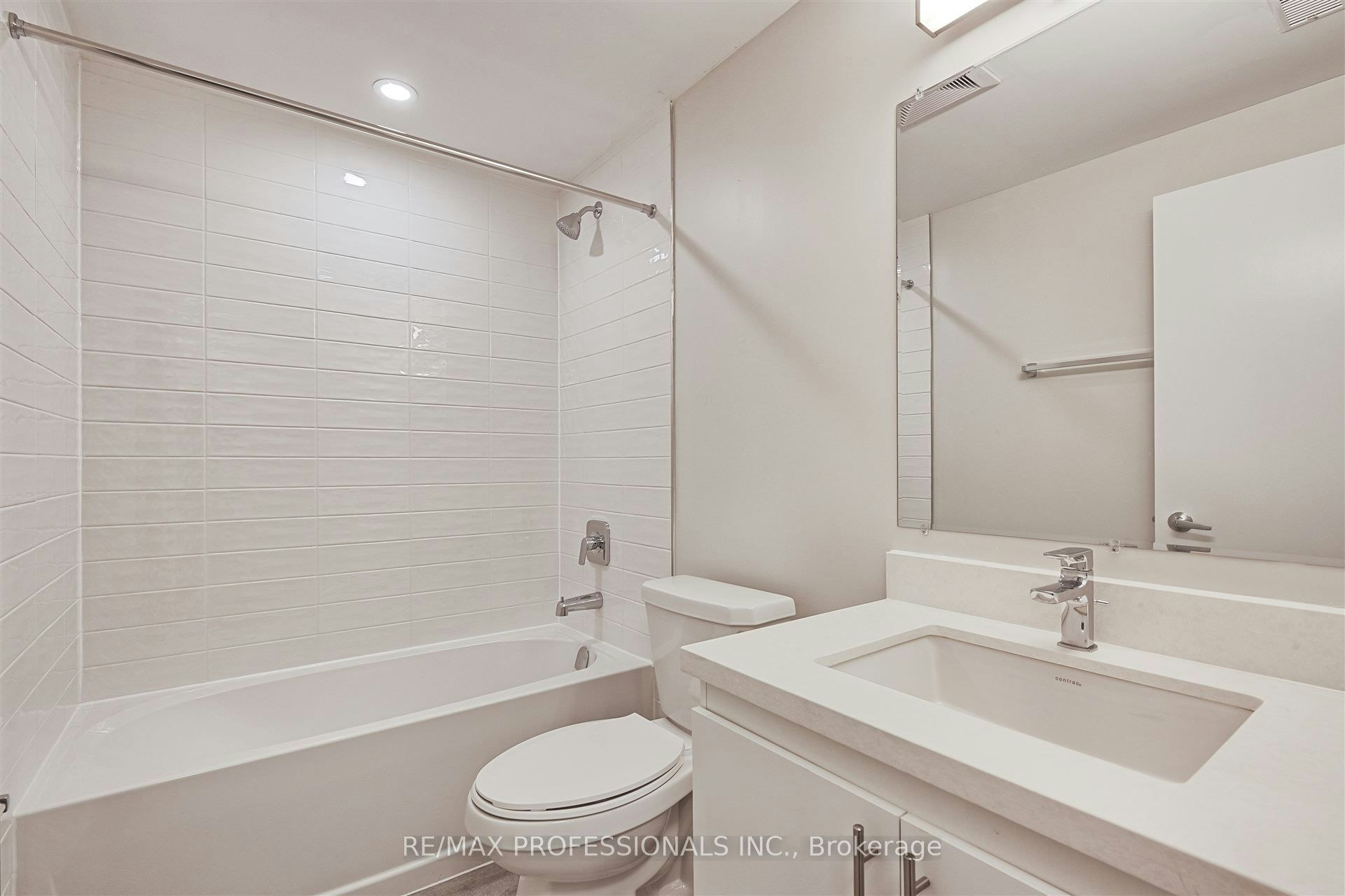 124-62 Dixfield Drive, Toronto, ON, M9C 3W1 - 28