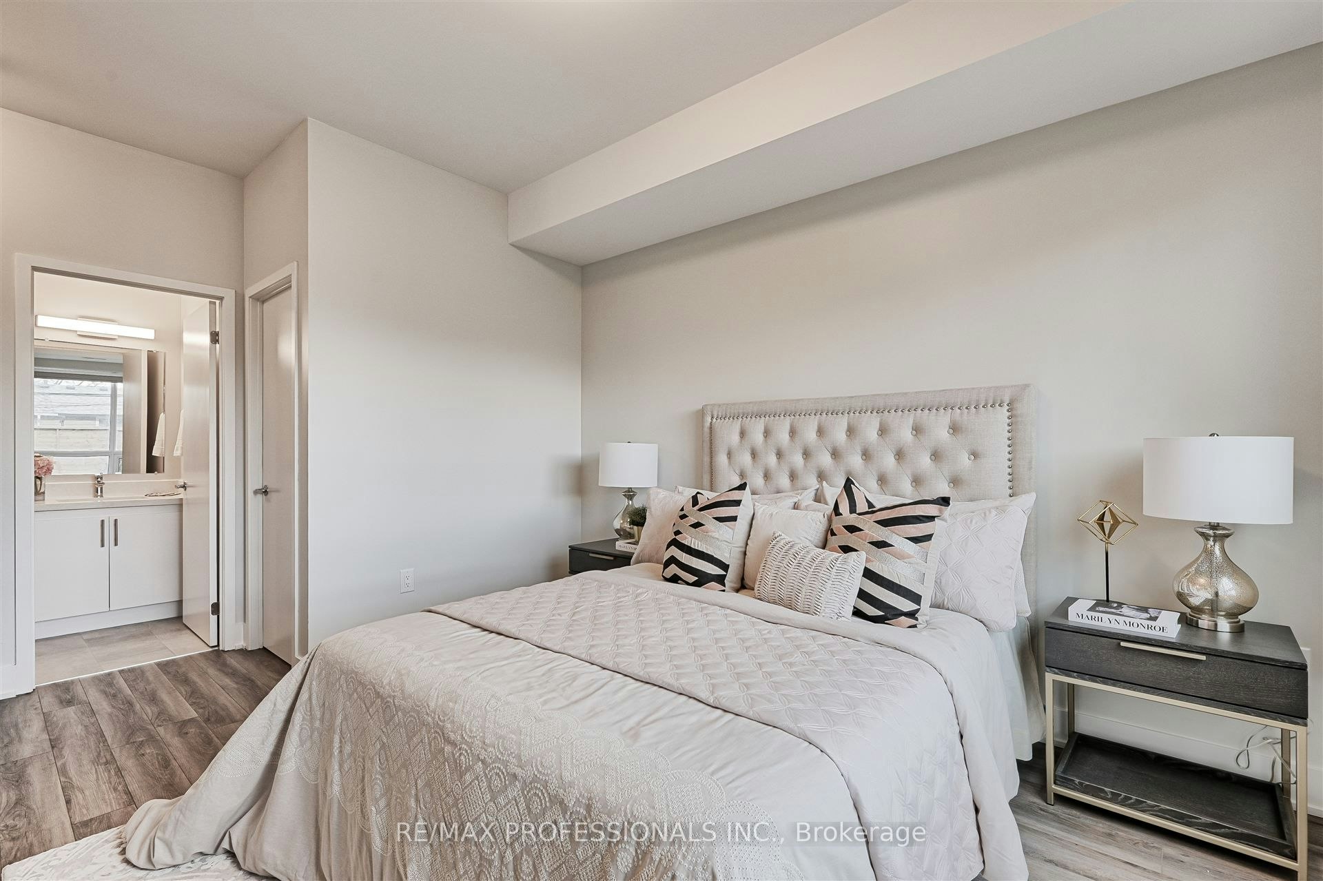 124-62 Dixfield Drive, Toronto, ON, M9C 3W1 - 19