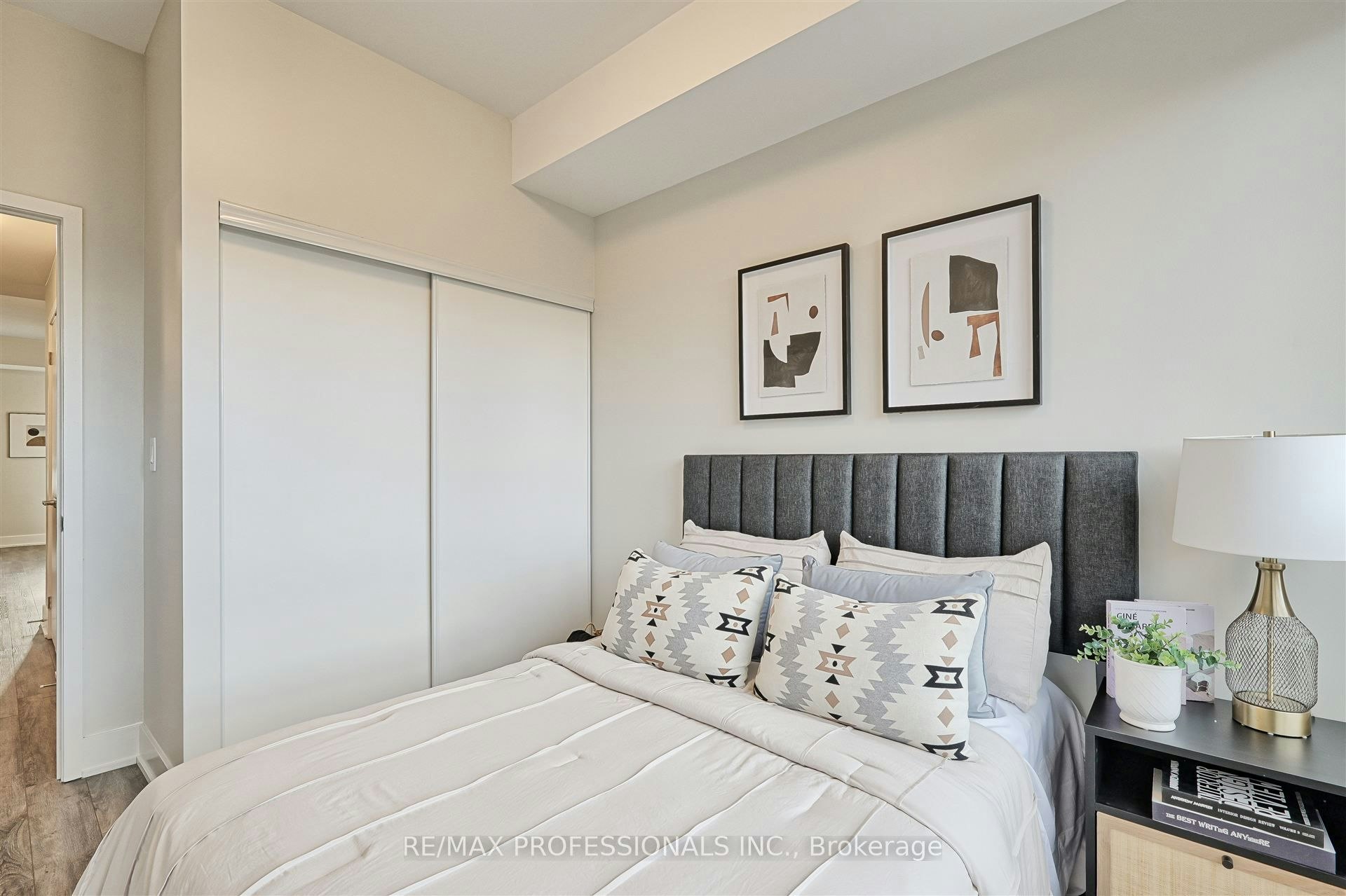 124-62 Dixfield Drive, Toronto, ON, M9C 3W1 - 23