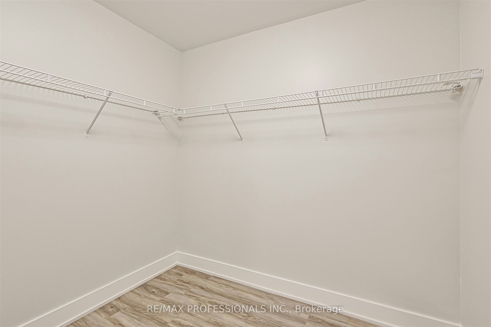 124-62 Dixfield Drive, Toronto, ON, M9C 3W1 - 30