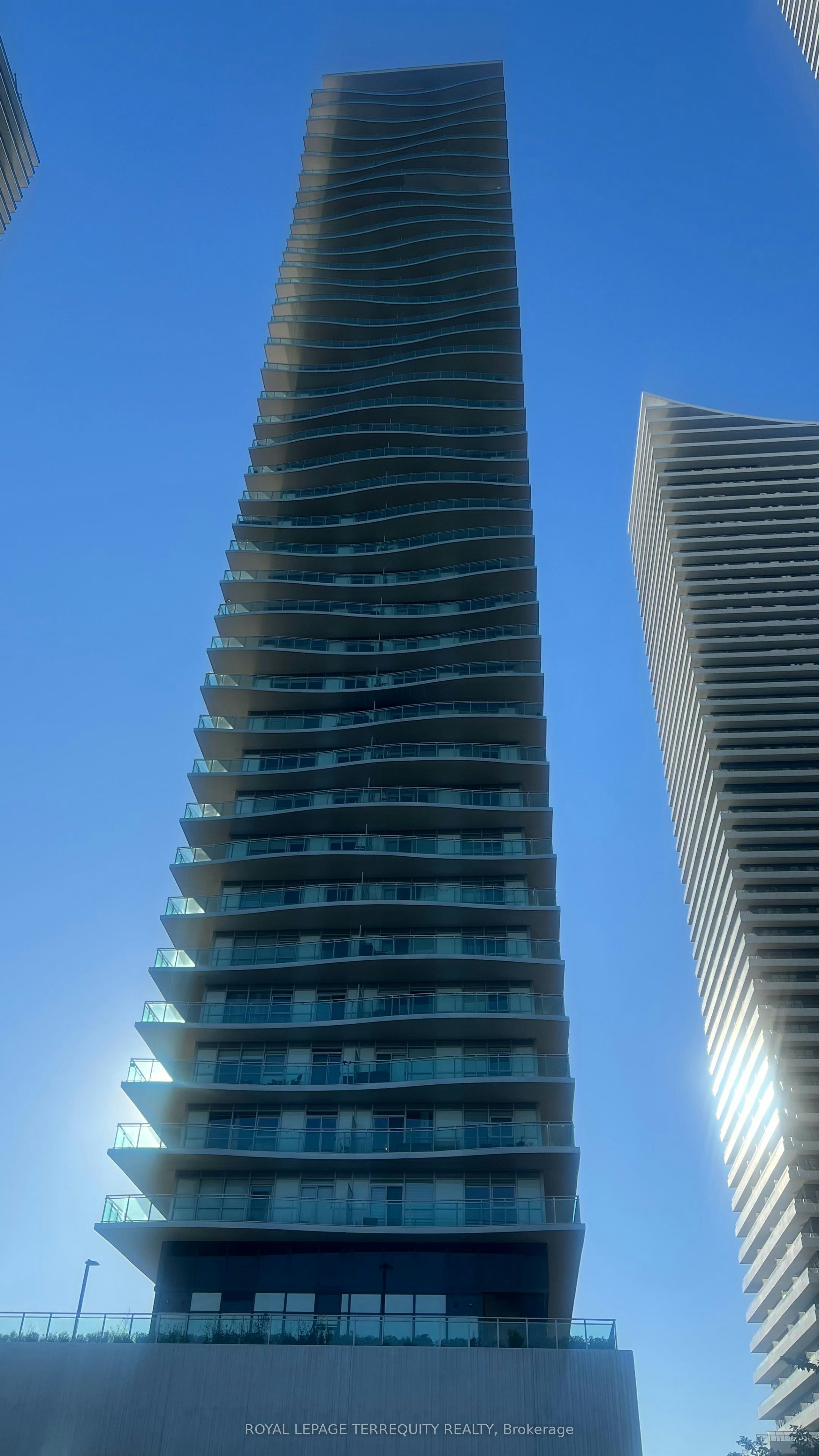 1303-33 Shore Breeze Drive, Toronto, ON, M8V 0G1
